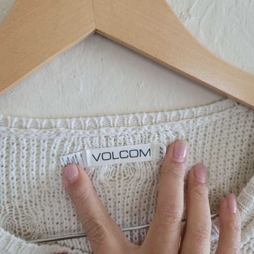 Volcom, Crewneck Knit Sweater, Cream, Size Medium - Picture 3 of 5